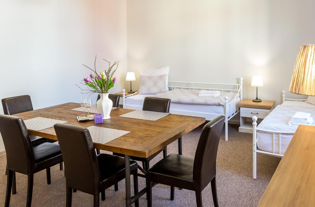 Penzion Apartmány Hradební Uherské Hradiště Esterno foto