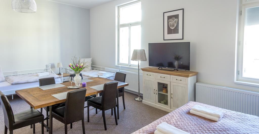 Penzion Apartmány Hradební Uherské Hradiště Esterno foto