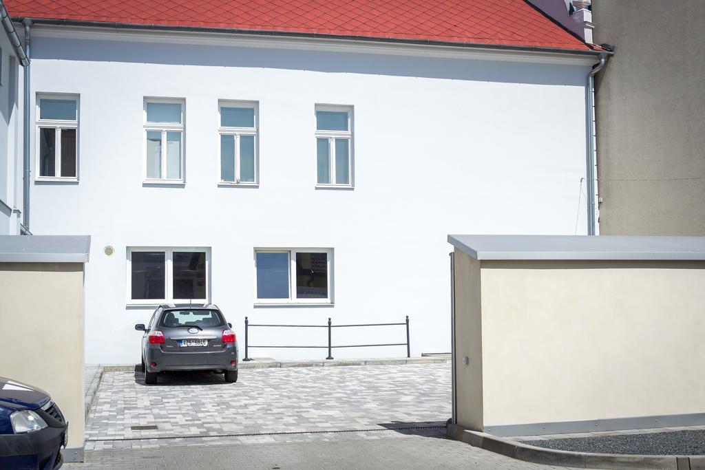 Penzion Apartmány Hradební Uherské Hradiště Esterno foto